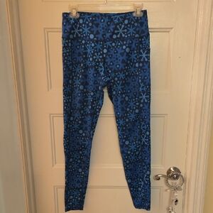 CVG ~ Let It Snow Medium Full Length Reposh 💖